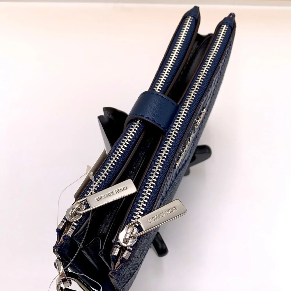 MICHAEL KORS JET SET TRAVEL NAVY MULTI LG DOUBLE ZIP WRSTLT